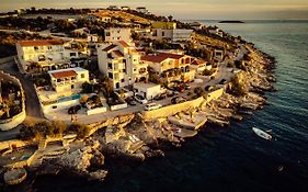 Villa Ella